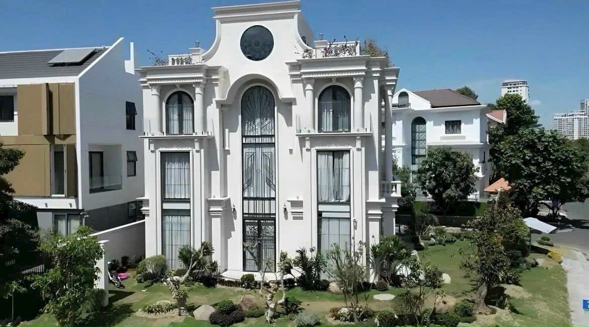 Bán Biệt Thự Đơn Lập A101 Nam Thông 2 Góc 3 Mặt Tiền Phú Mỹ Hưng Q7
